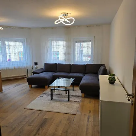 Moderne Grosszuegige Zu Vermieten