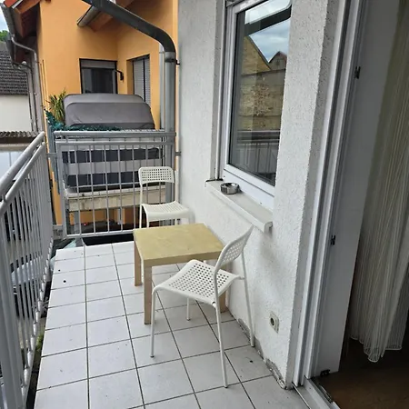 דירה Moderne Grosszuegige Zu Vermieten ברטן